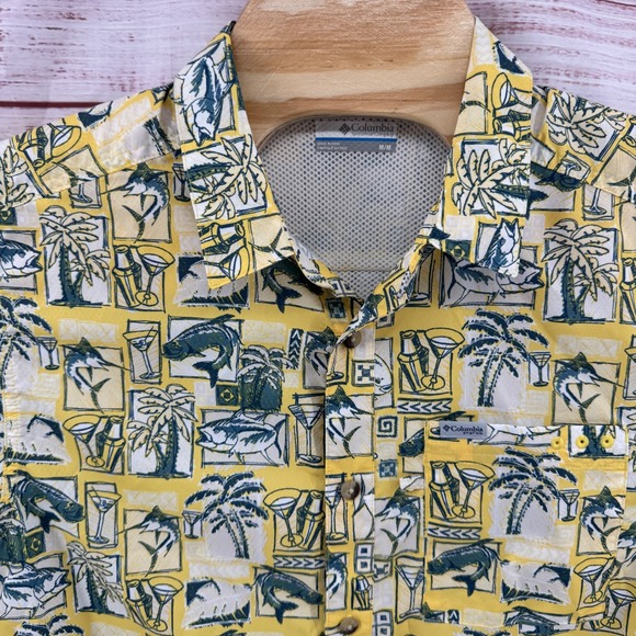 Columbia Other - Columbia PFG Shirt Mens Medium Tropical Fish‎ Cocktails Palm Tree Print Vented